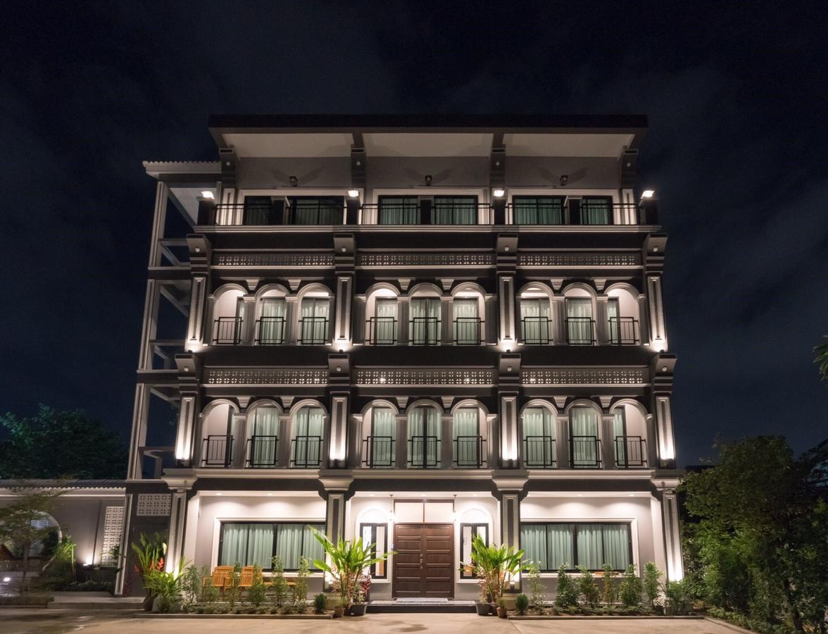The Besavana Phuket Bagian luar foto