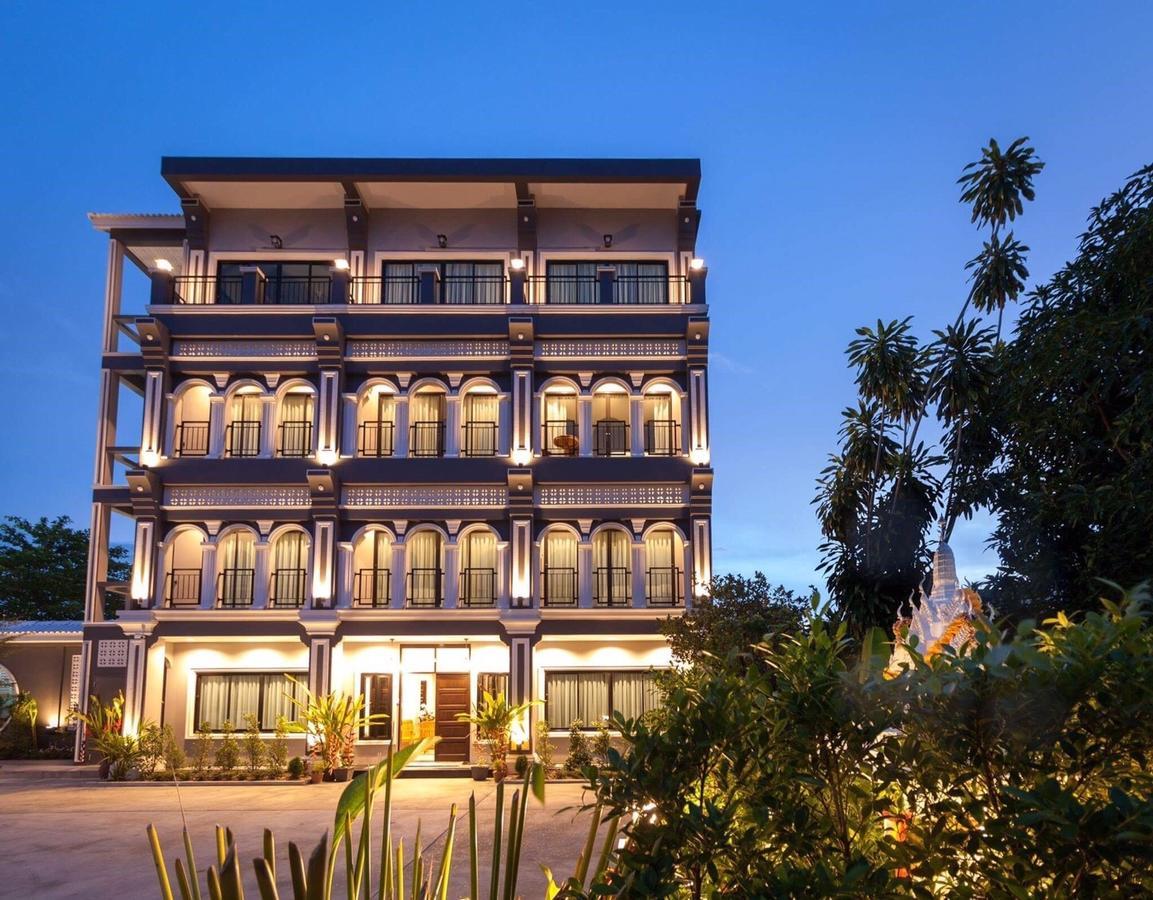 The Besavana Phuket Bagian luar foto