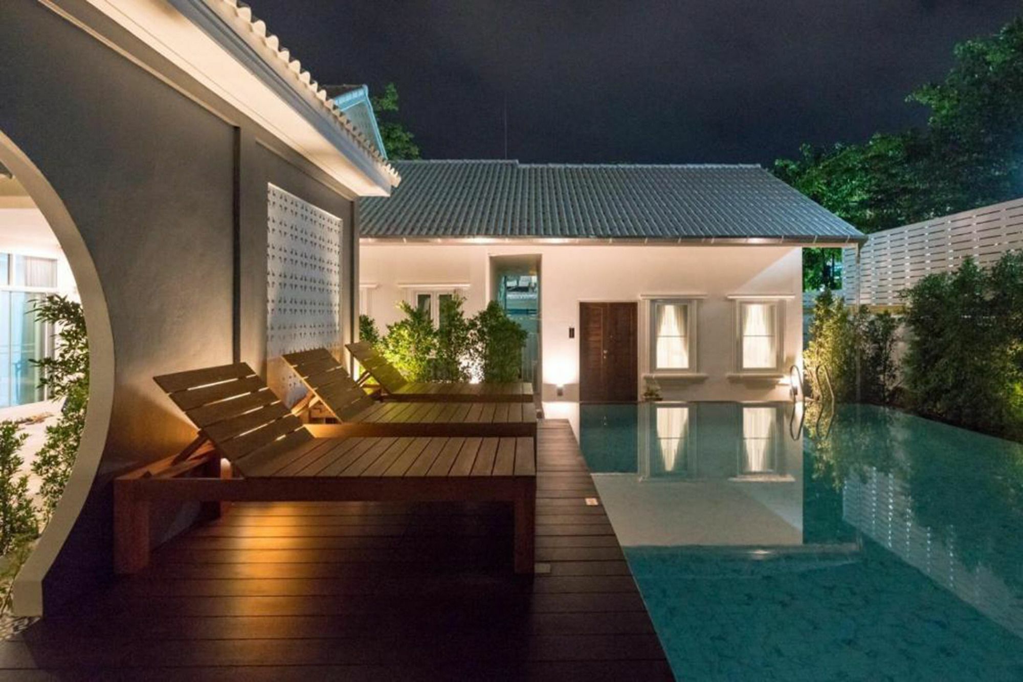 The Besavana Phuket Bagian luar foto
