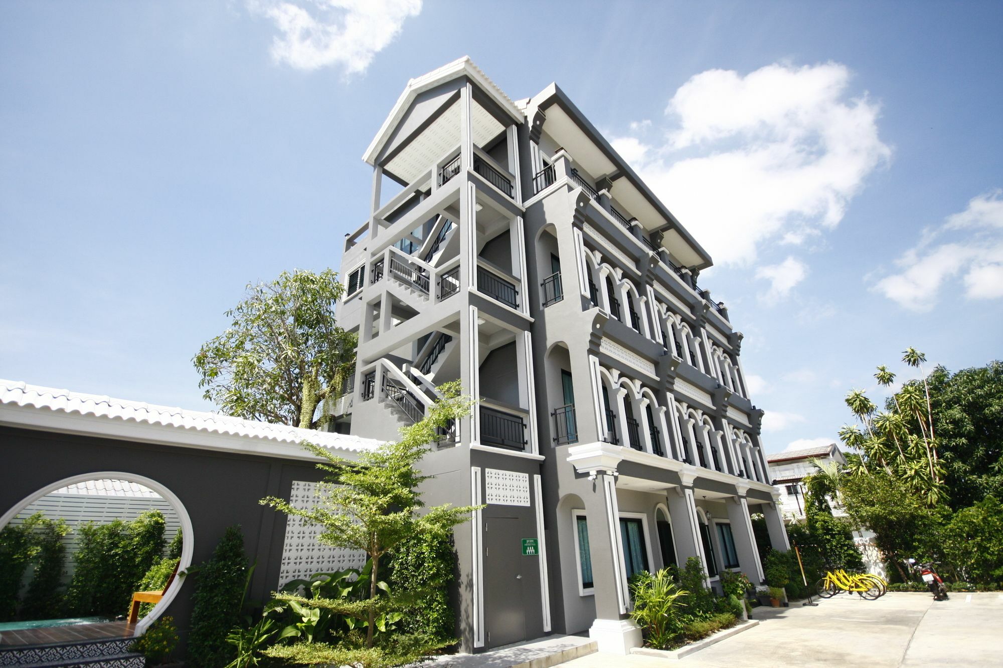 The Besavana Phuket Bagian luar foto